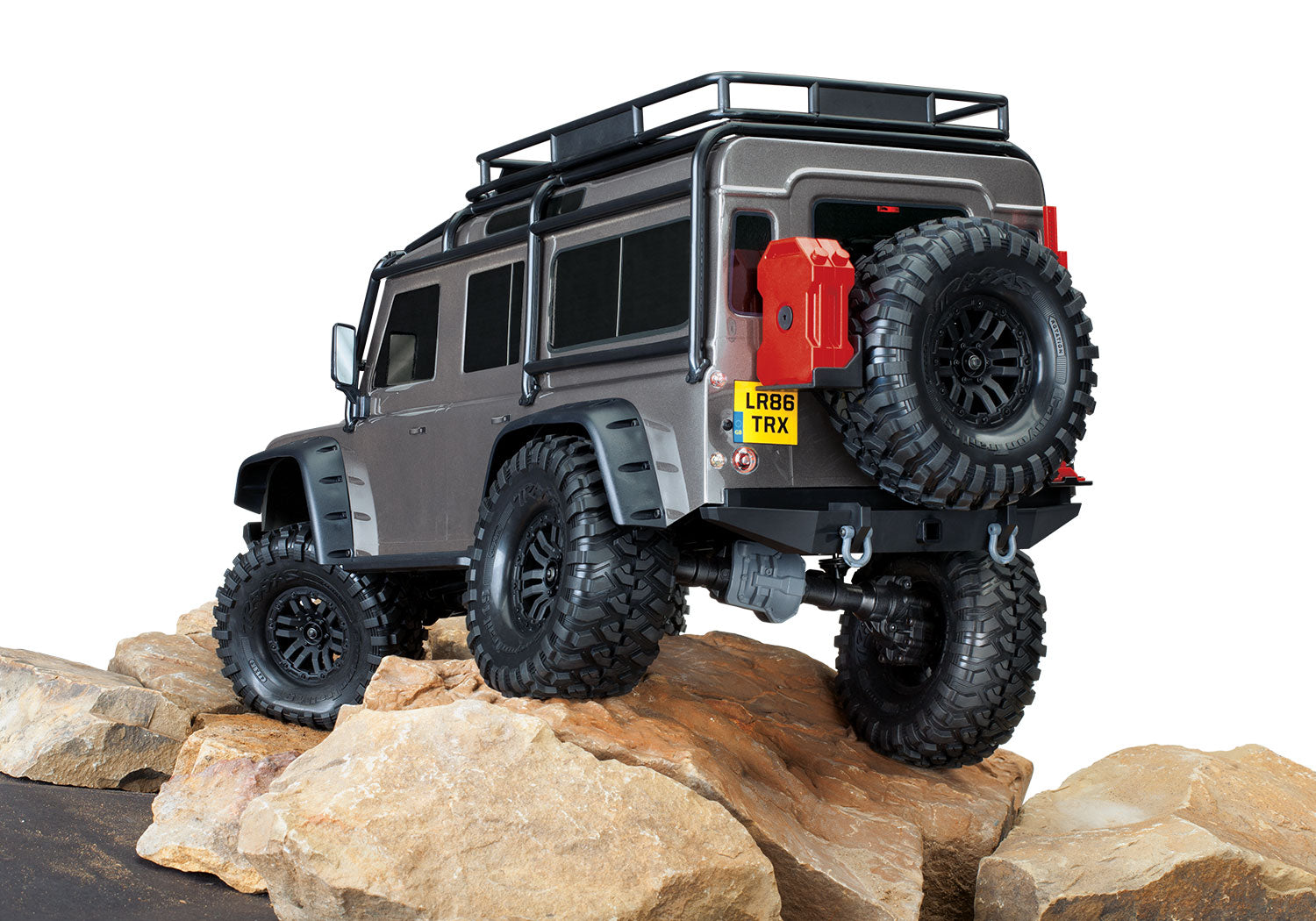 82256-4-defender-3qtr-rear-