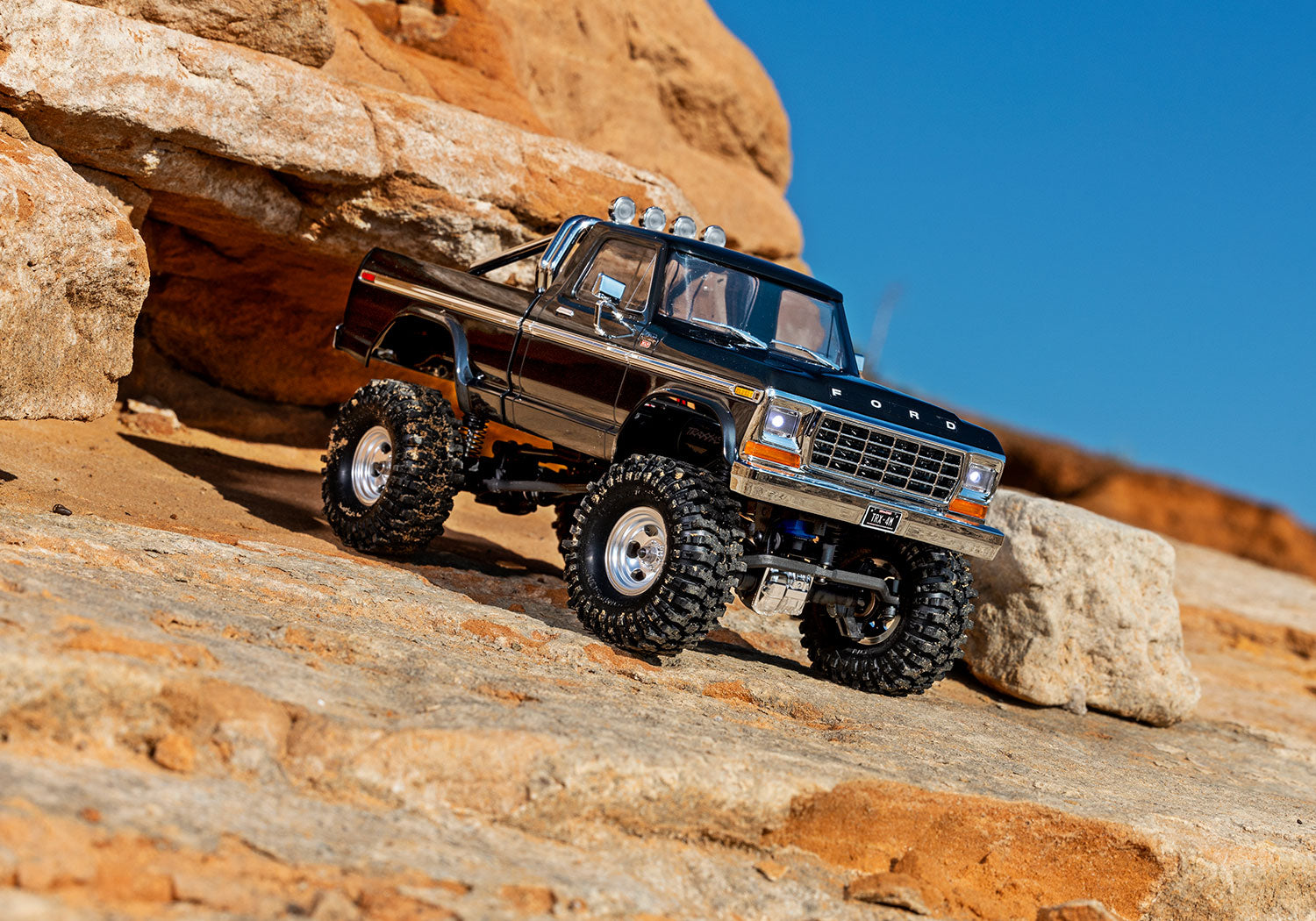 ホビーラジコン TRAXXAS TRX-4M Ford F-150 High Trail Traxxas 1/18 TRX-4m 1979 Ford F-150 High Trail Edition 4x4 RTR