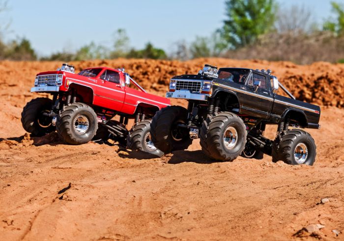 98064-1 TRX-4MT 1/18 Scale Chevrolet K10 Monster Truck Red