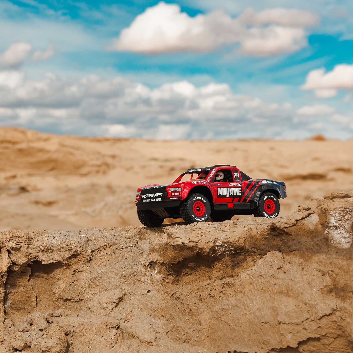 MOJAVE GROM MEGA 380 Brushed 4X4 Small Scale Desert Truck RTR with Battery & Charger, Red/Black