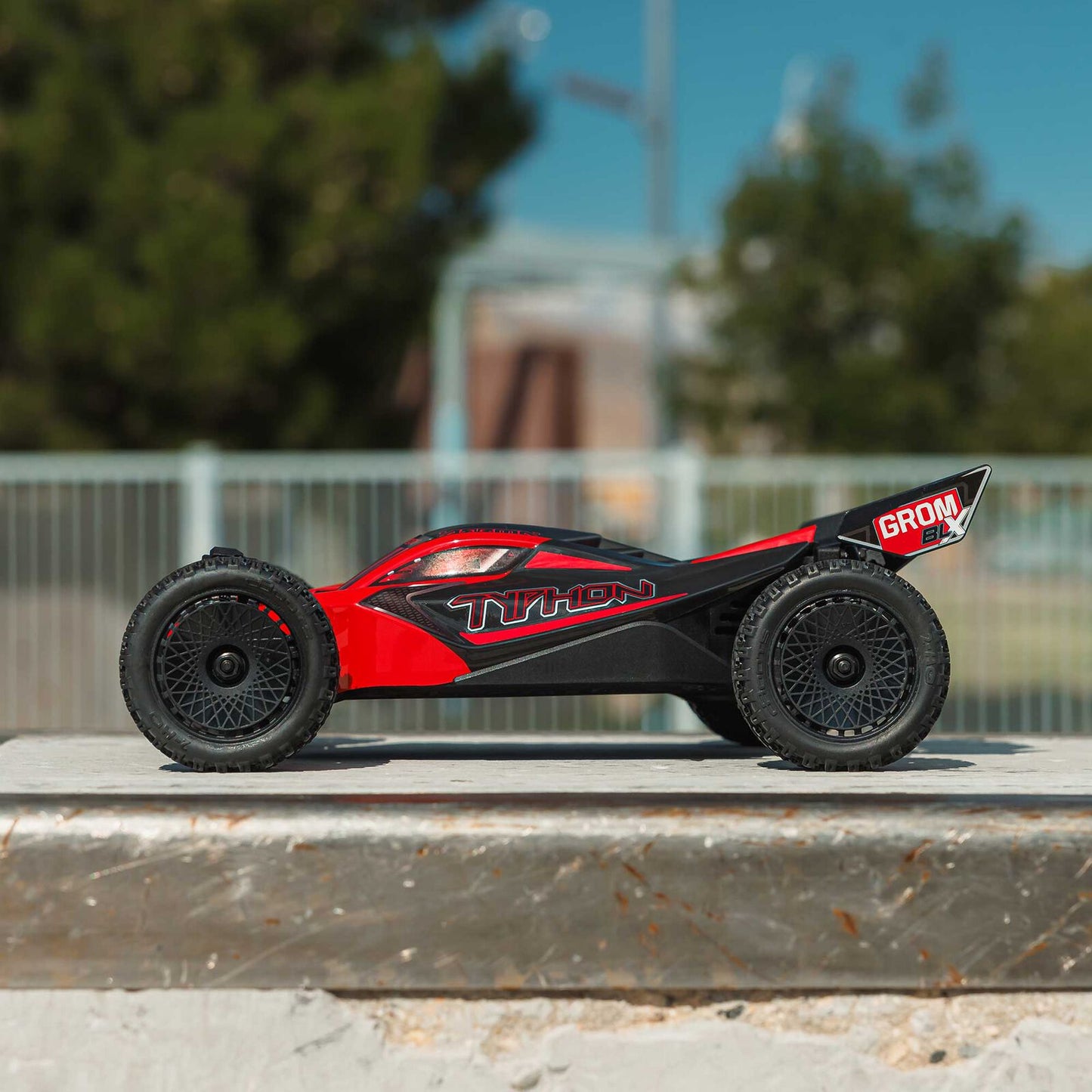 TYPHON GROM 223S BLX Brushless 4X4 Small Scale Buggy RTR with Battery & Charger, Red