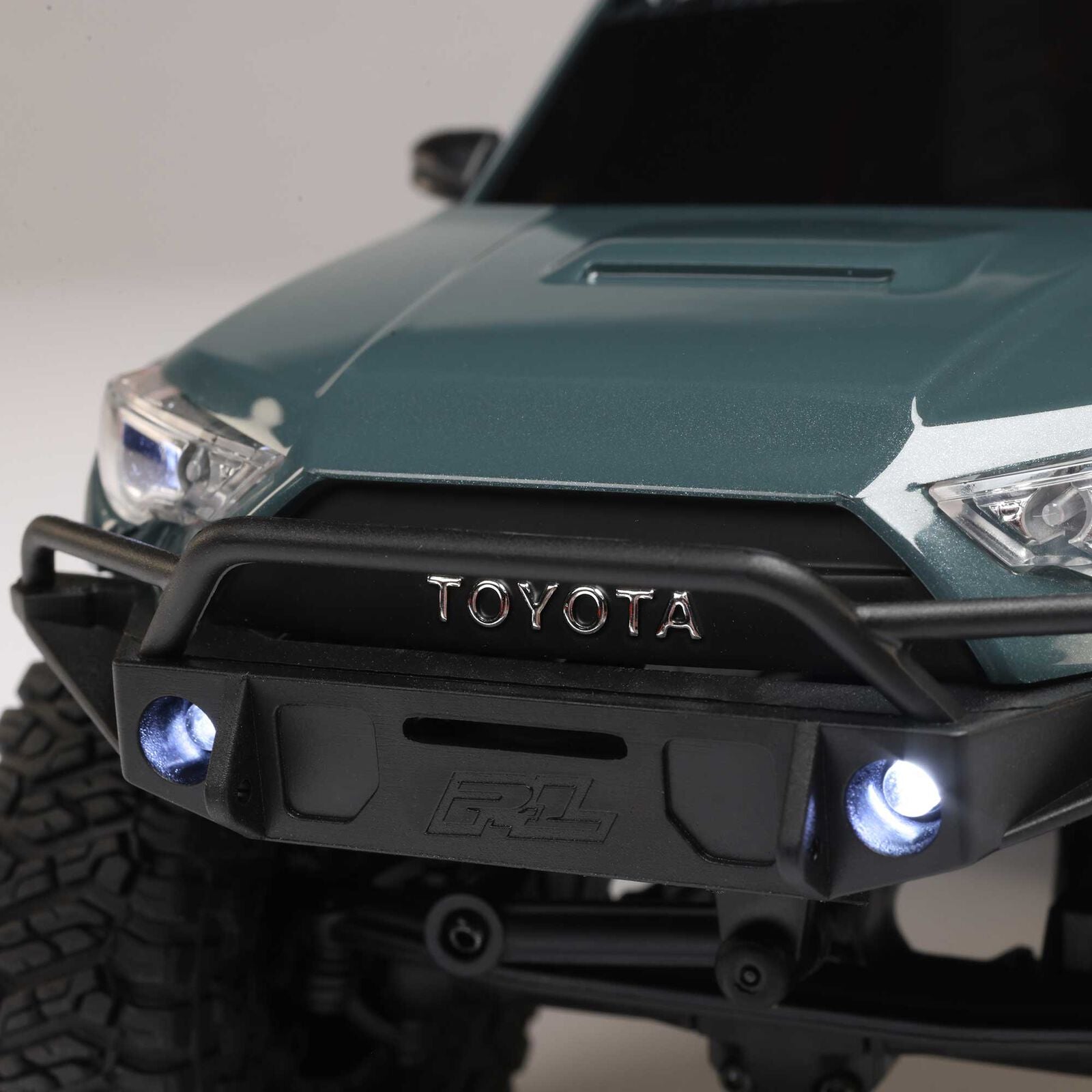 AXIAL 1/24 1/24 SCX24 Toyota 4Runner 4X4 RTR Brushed Rock Crawler
