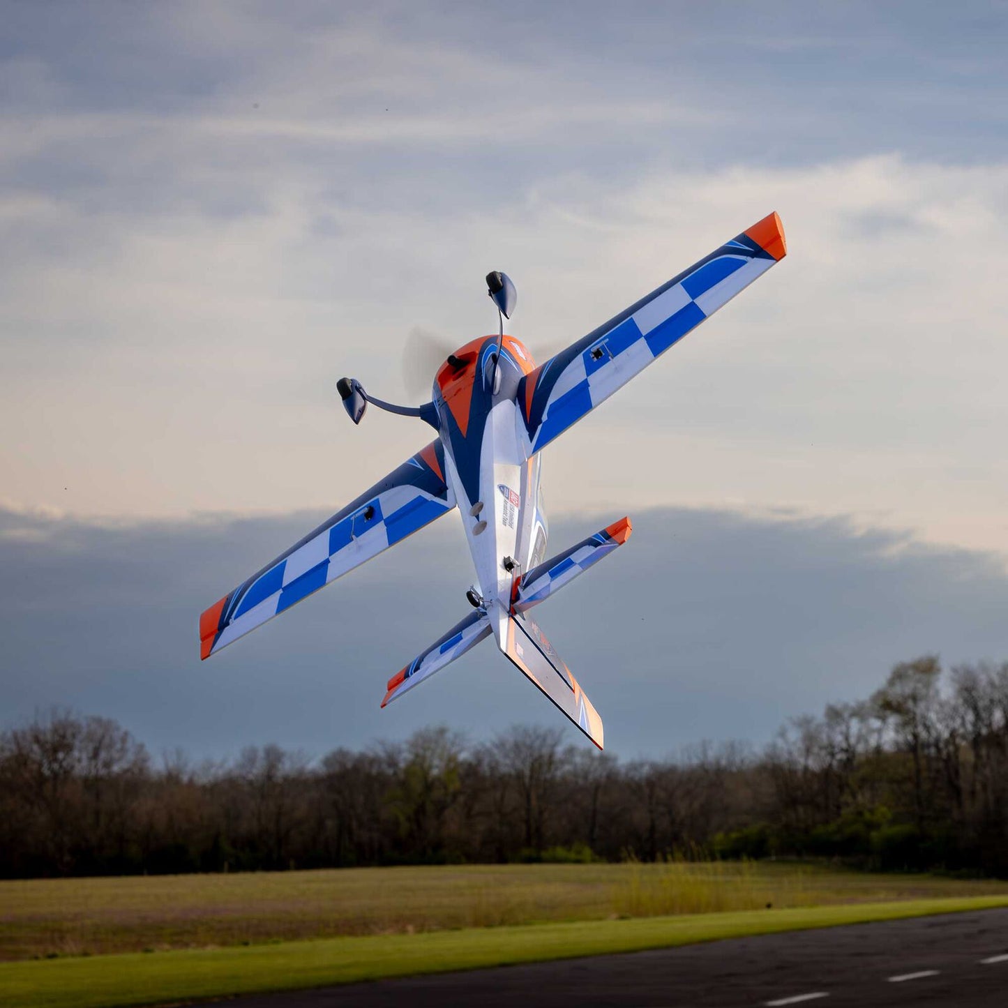 E-Flite Extra 330 SC 3D 1.3m BNF Basic with AS3X and SAFE Select