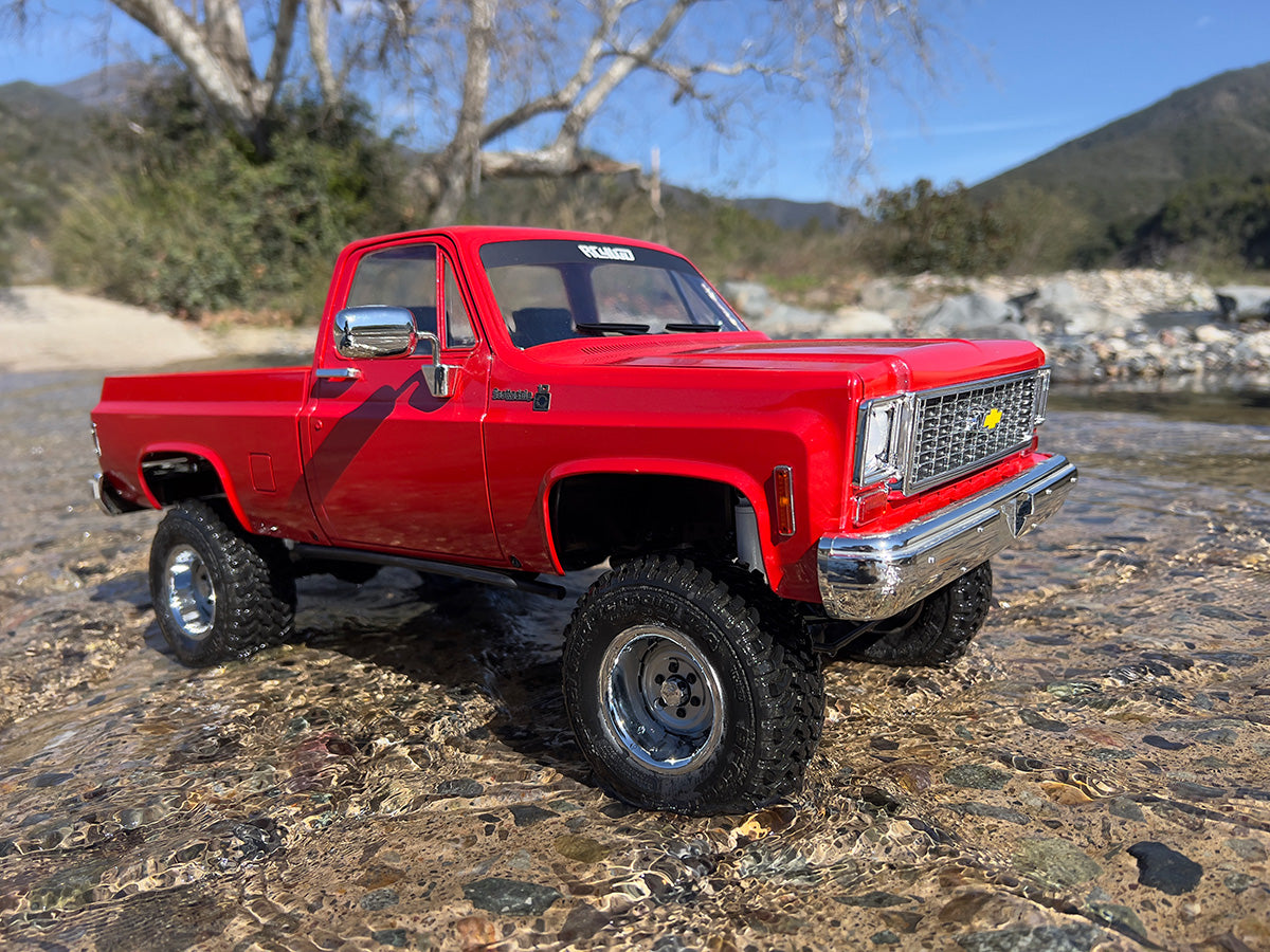 Trail Finder 2 "LWB" RTR with Chevrolet K10 Scottsdale Hard Body Set - Red