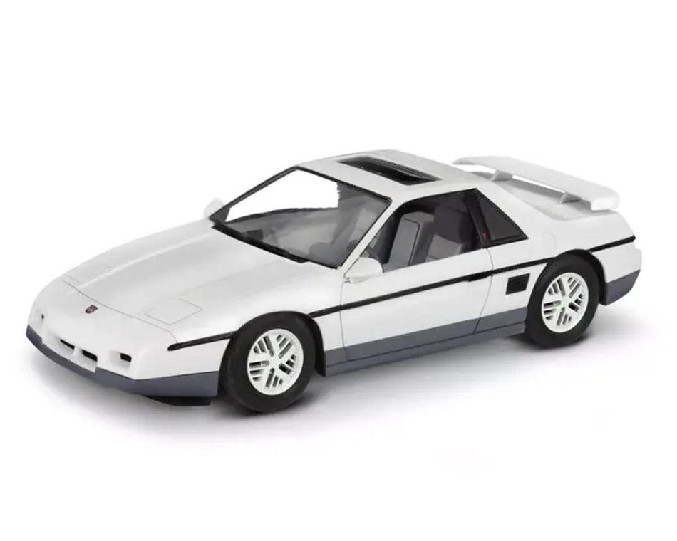 Revell RMX145739090 1/24 1985 Pontiac Fiero GT